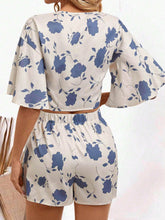 Women's Floral Print Crop Top With Twisted Front And Shorts Set